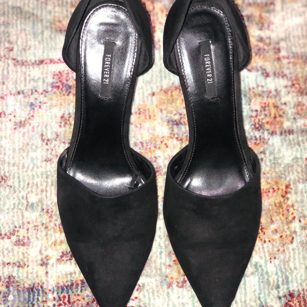 💥FOREVER 21💥 BLACK pointed Pumps women